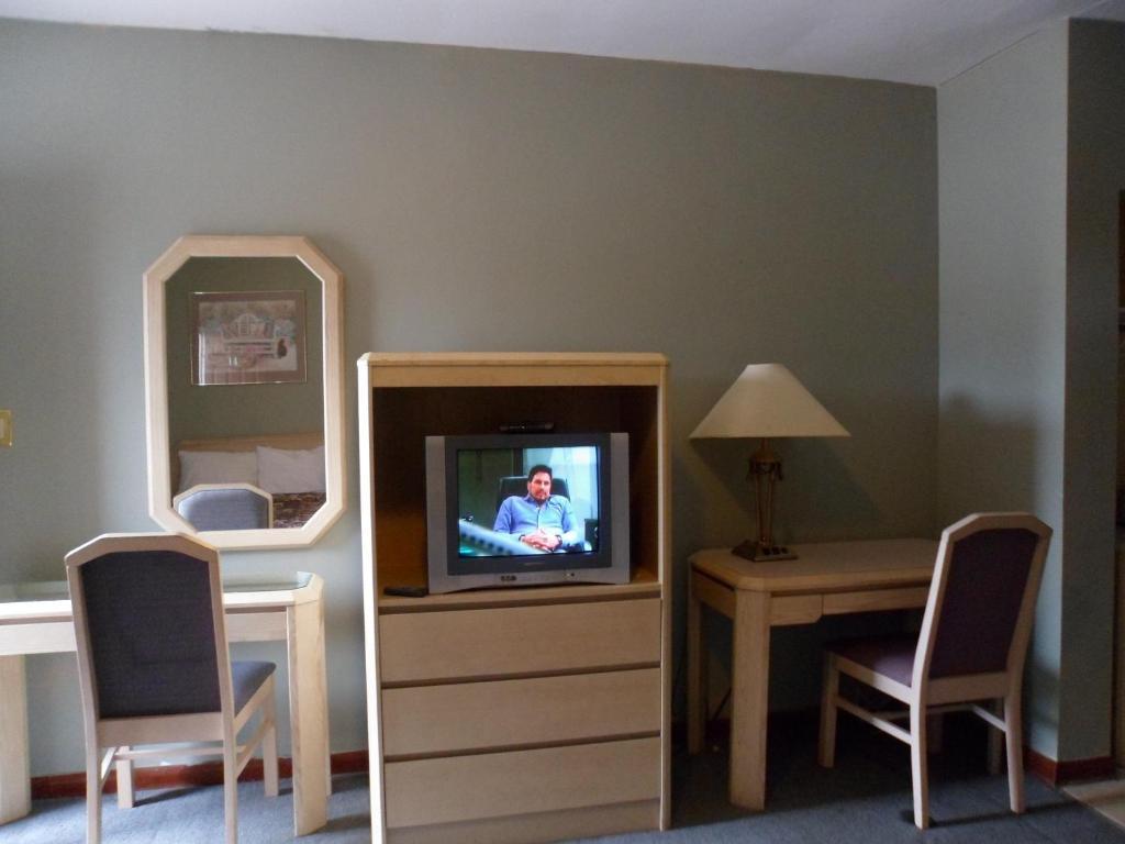 Aston Motel 2*